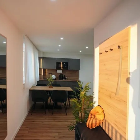 Be Grand Apartamento Rust